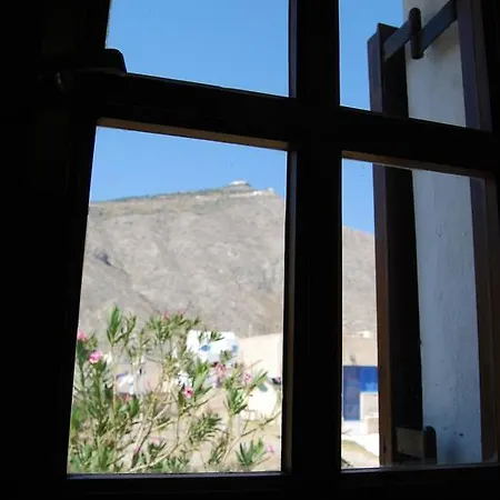 Apollo Maison d'hôtes Períssa