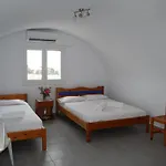 Apollo Gæstehus Perissa (Santorini)
